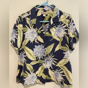 Women Tommy Bahama 100% Silk Tropical Button up Blouse. Size L 12/14